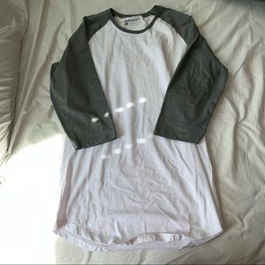 SOLD Alphalete 3/4 sleeve shirt